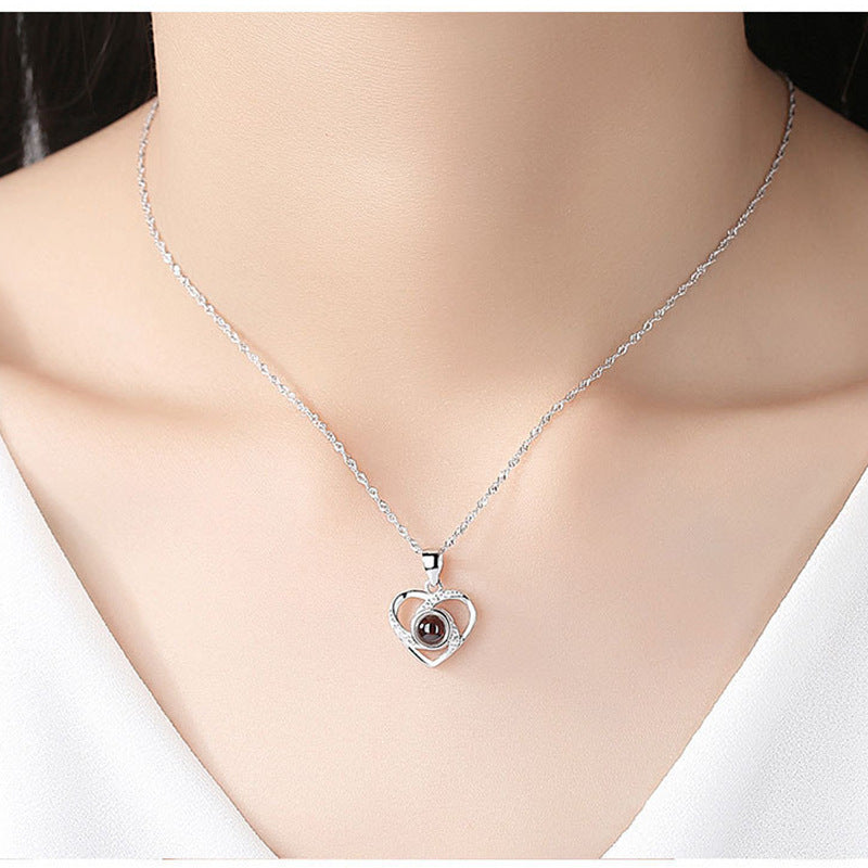 Heart Shaped Projection Necklace