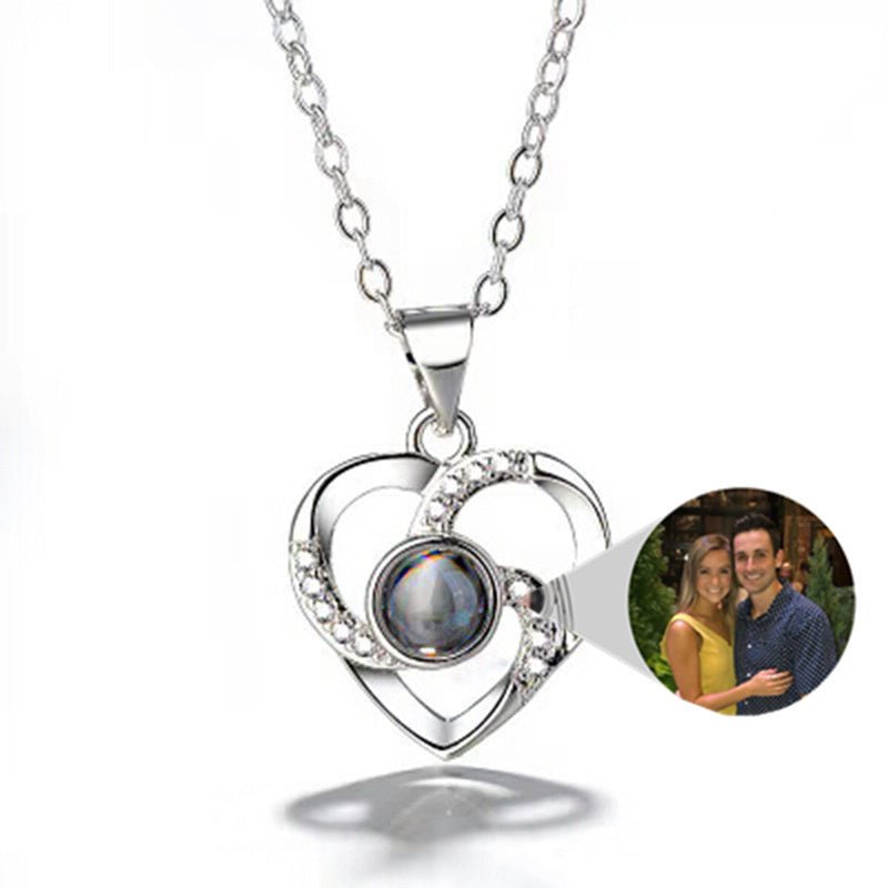 Heart Shaped Projection Necklace